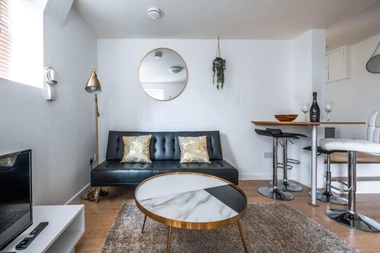 Cosy Flat In Free Parking Area, Next To Bus Stop Brighton Exterior photo